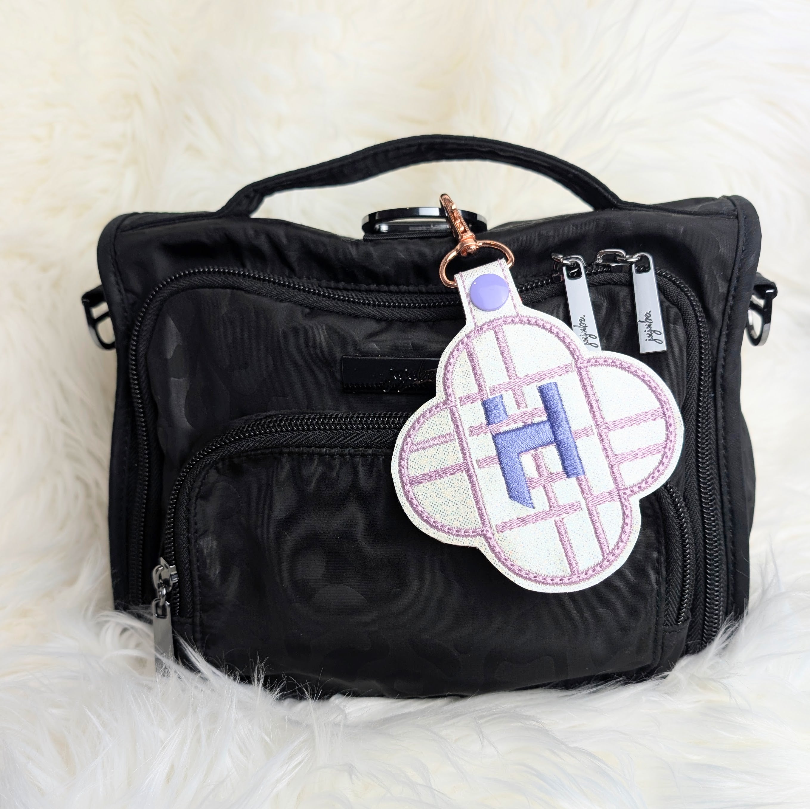 Hunter and Pop Stars Logos Snap Tab Keychain