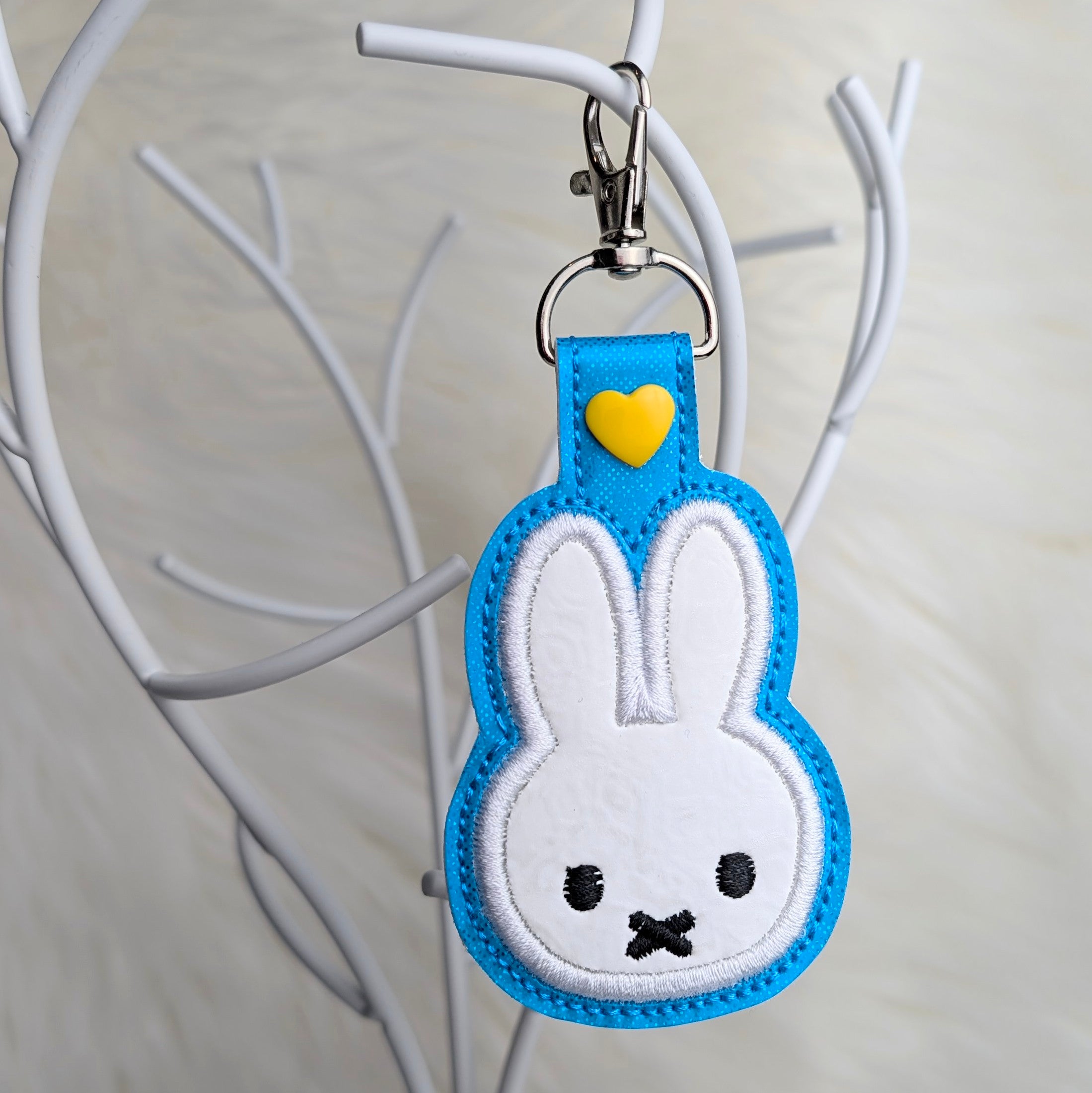 Minimal Bunny Snap Tab Keychain