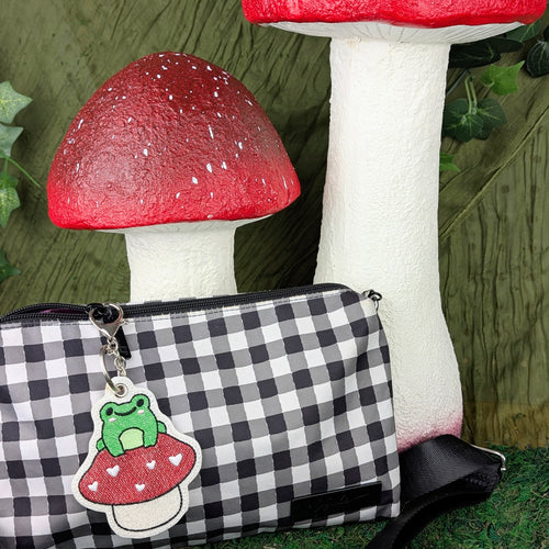 Blossom Forest Frog & Toadstool Charm