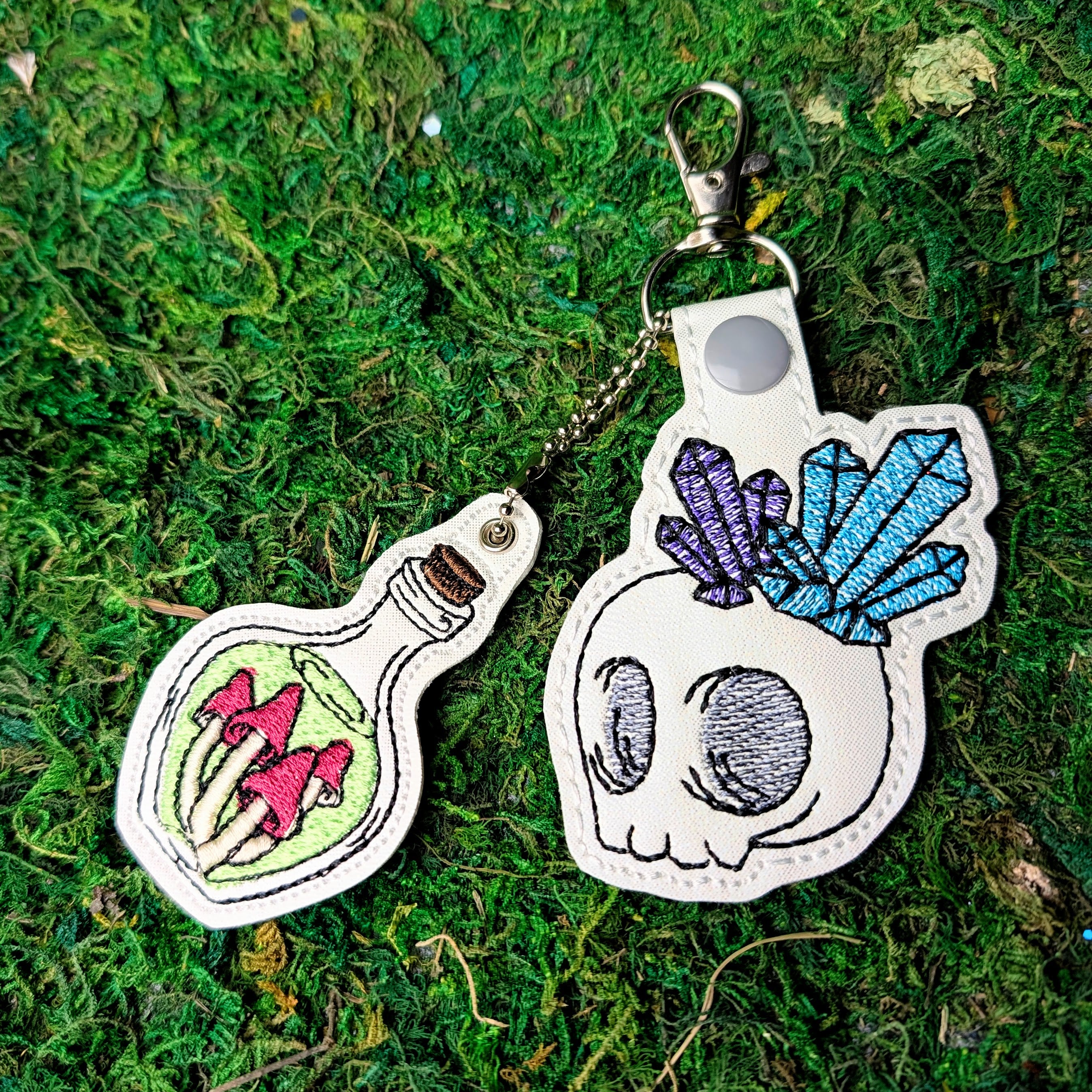 Crystal Skull Deluxe Enchanted Charm with Potion Companion