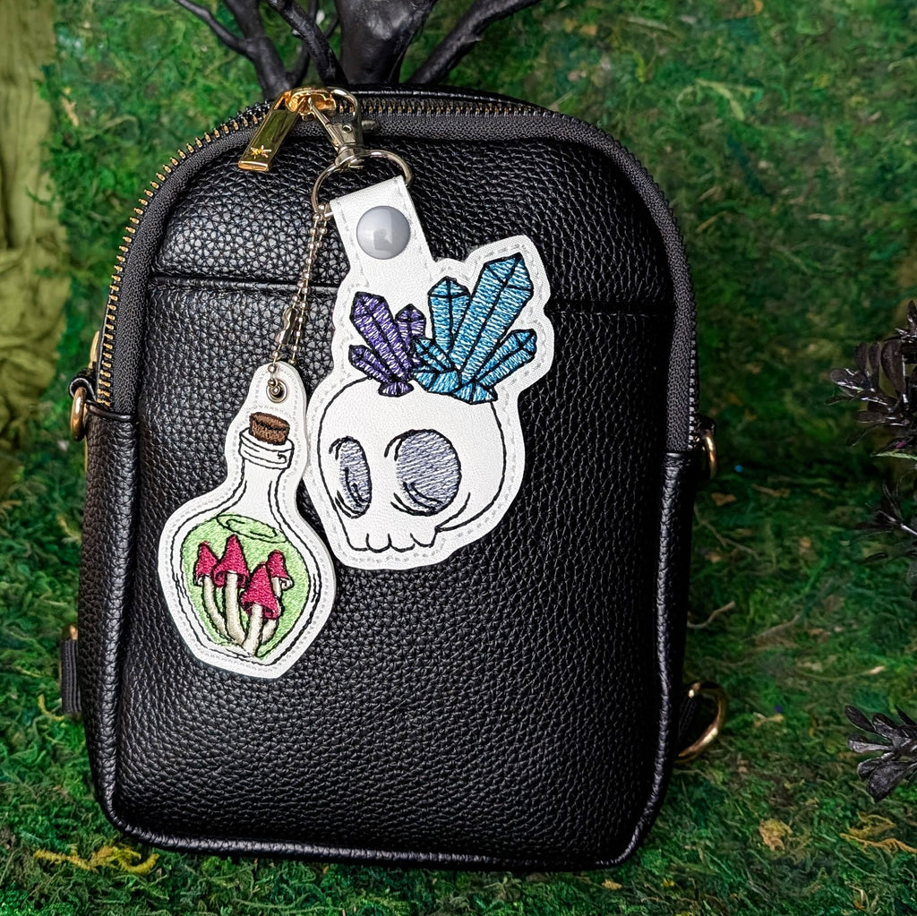Crystal Skull Deluxe Enchanted Charm with Potion Companion